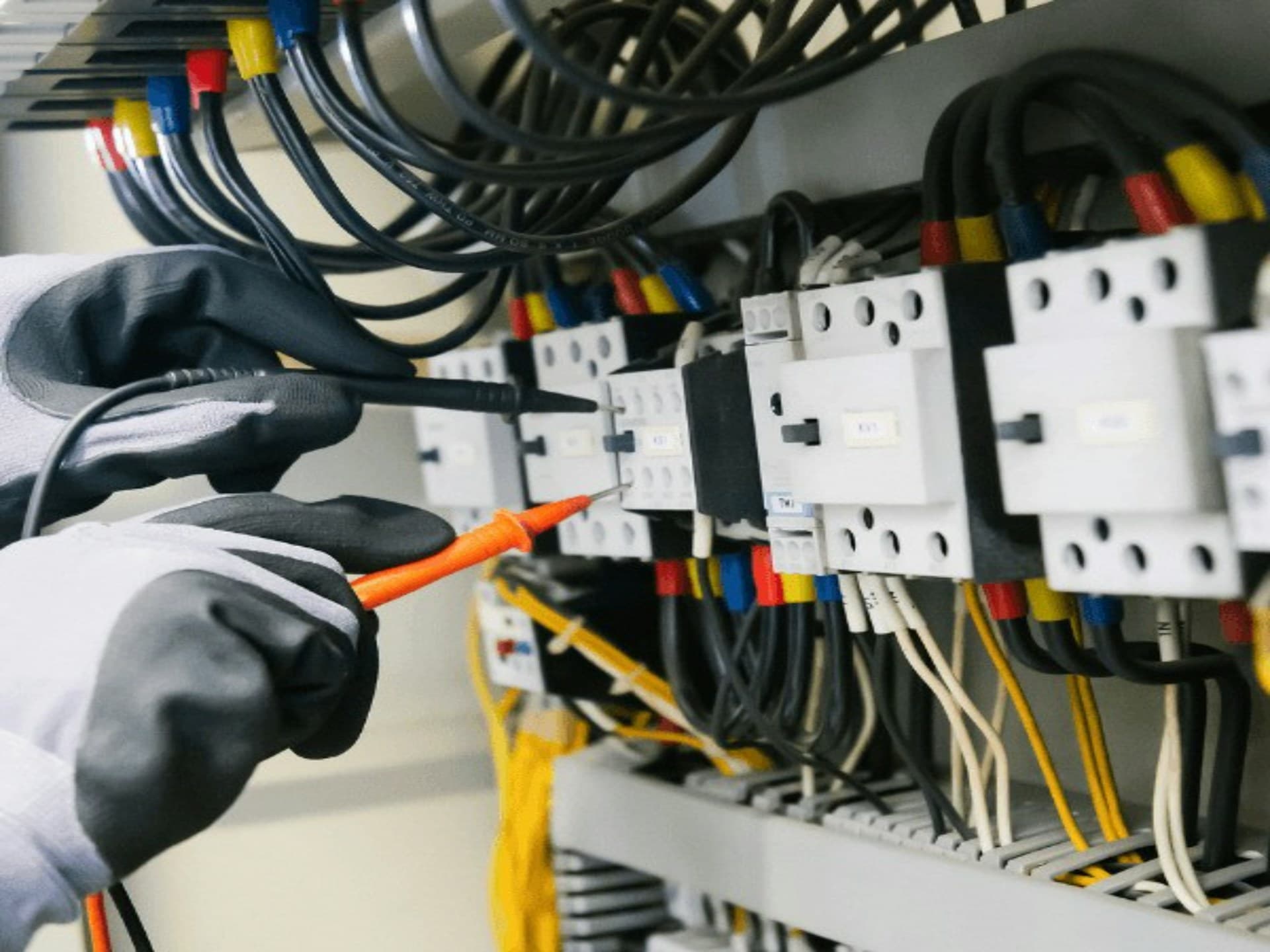Domestic consumer unit upgrade and fuseboard installation